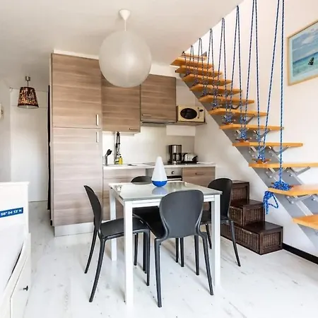 Le Capucin - Petit Duplex Avec Place De Parking Dinard